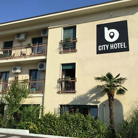 B Otel Bardolino