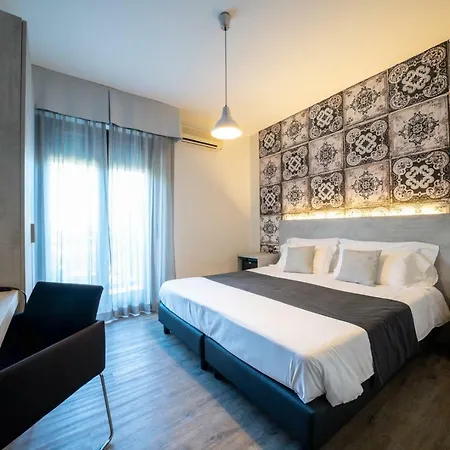 Otel B